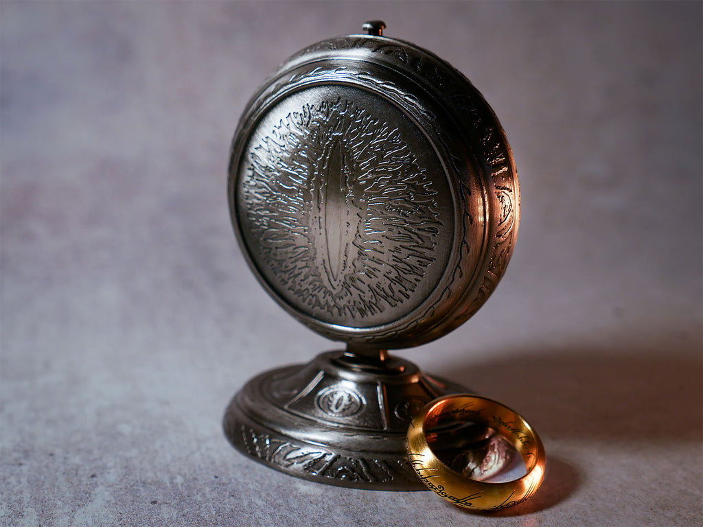 Image produit Seigneur des Anneaux - L'Anneau Unique dans un Présentoir à Bijoux