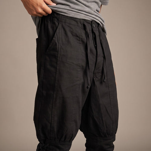 Image produit Pantalon médiéval Magnus avec laçage au bas des jambes noir