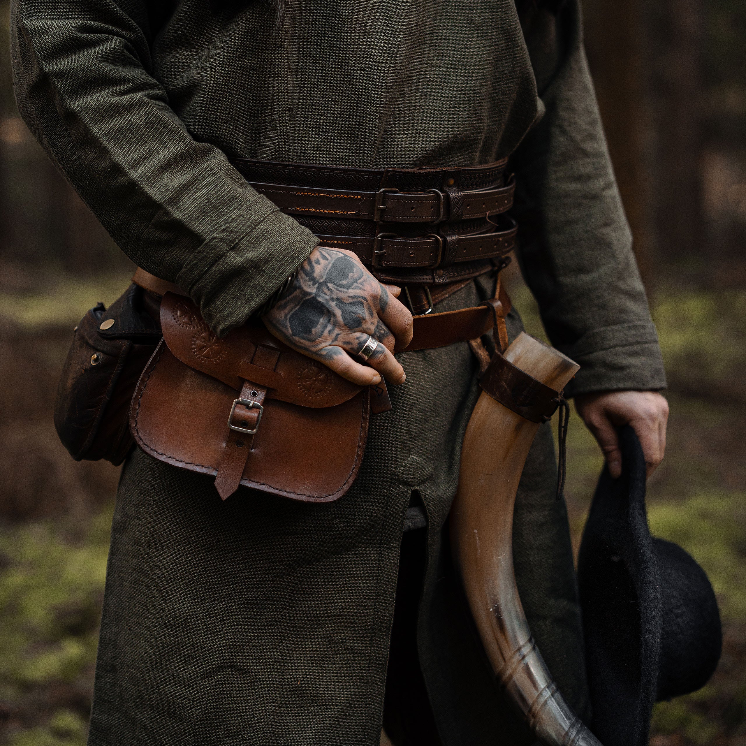 Image produit Bourse de ceinture médiévale avec embossage marron