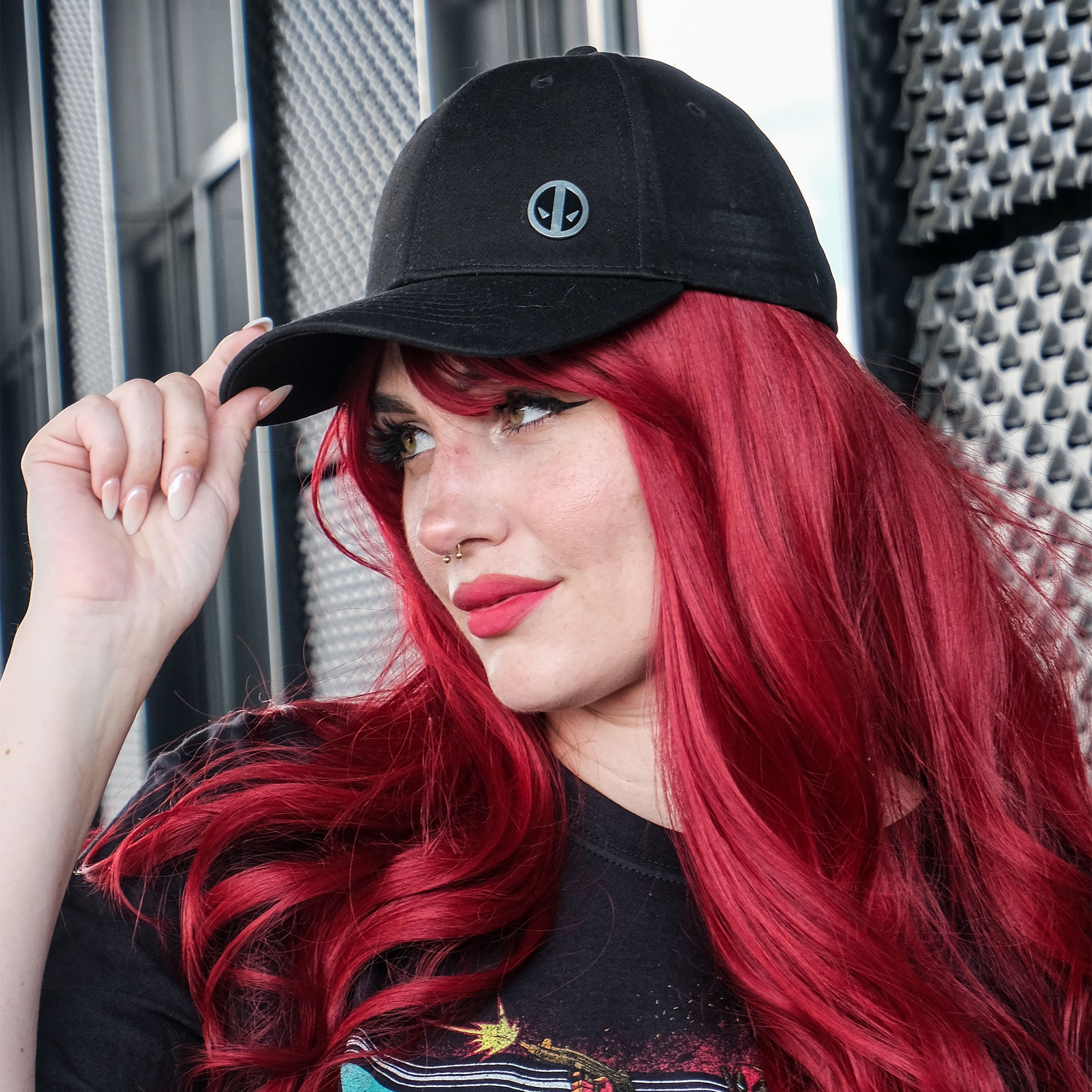 Productafbeelding Deadpool - Metalen Logo Pet zwart