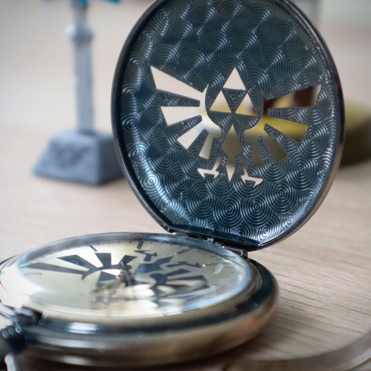 Produktbild Zelda - Hyrule Logo Taschenuhr