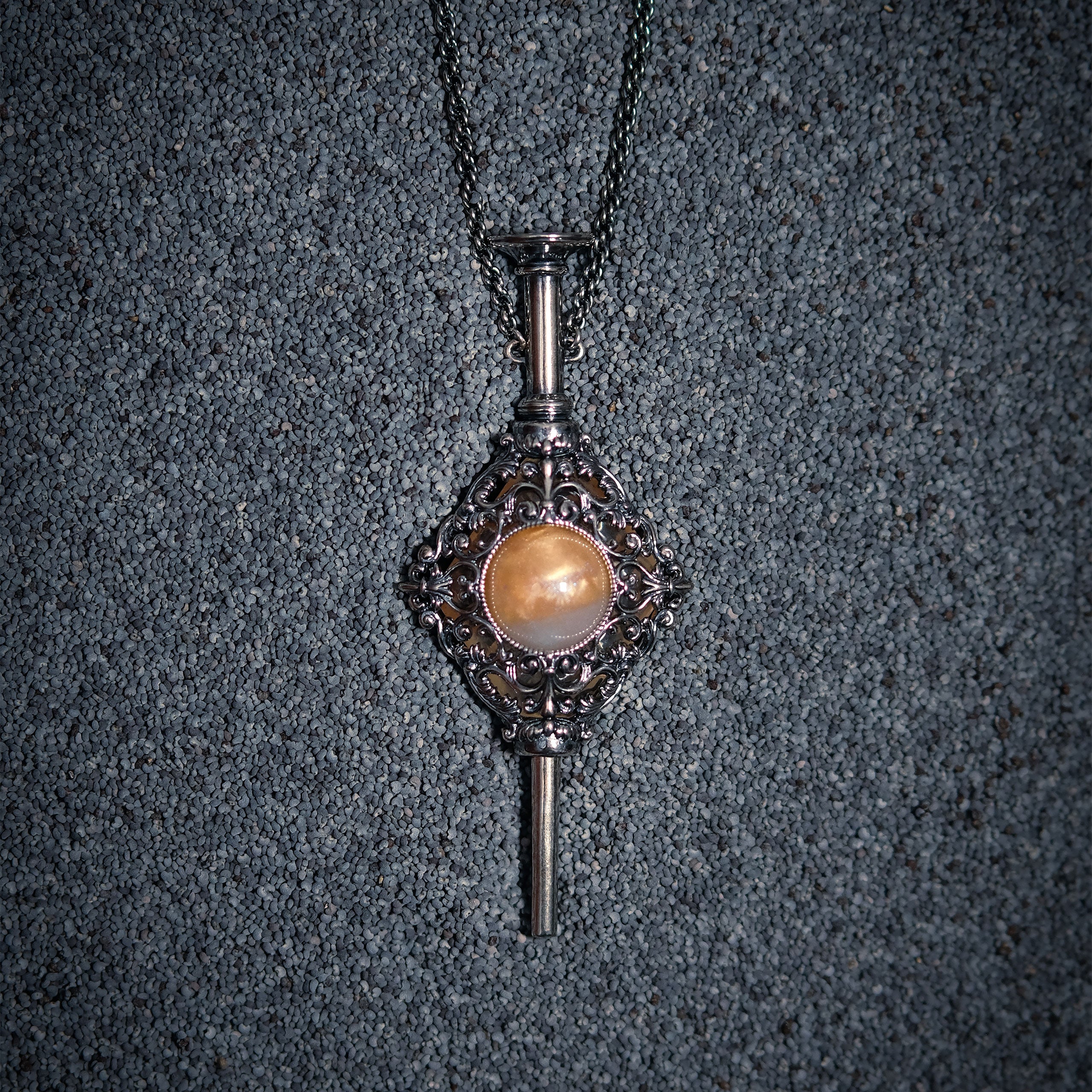 Image produit Pendentif Pacte du Sang de Grindelwald avec chaîne - Animaux fantastiques