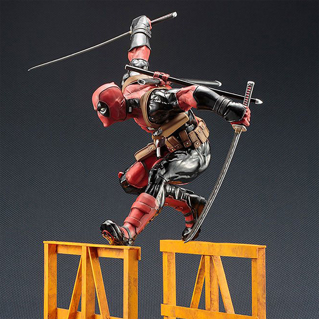 Produktbild Super Deadpool Sammler Statue 43 cm