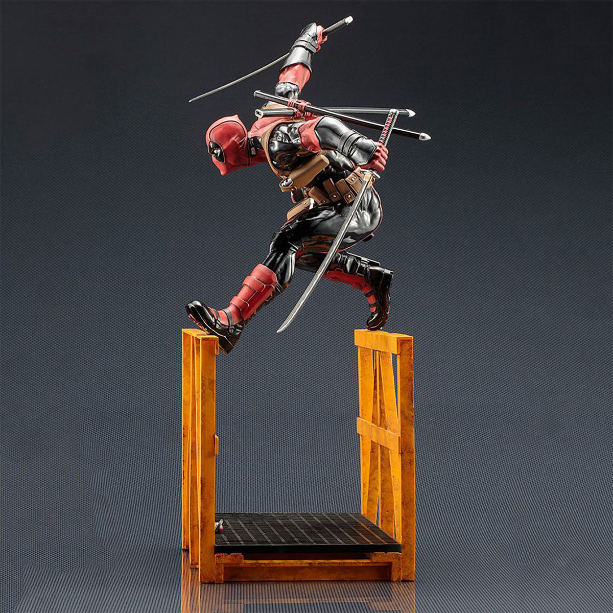 Produktbild Super Deadpool Sammler Statue 43 cm