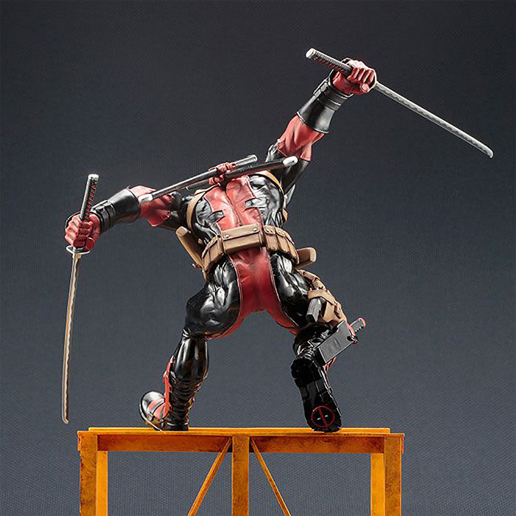 Produktbild Super Deadpool Sammler Statue 43 cm