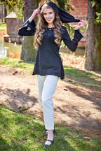 Image produit Blouse médiévale Lea avec capuche noire