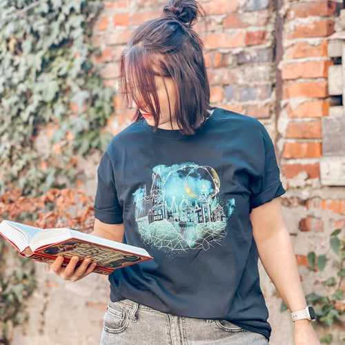 Image produit Harry Potter - T-shirt noir avec dessin de Poudlard la nuit