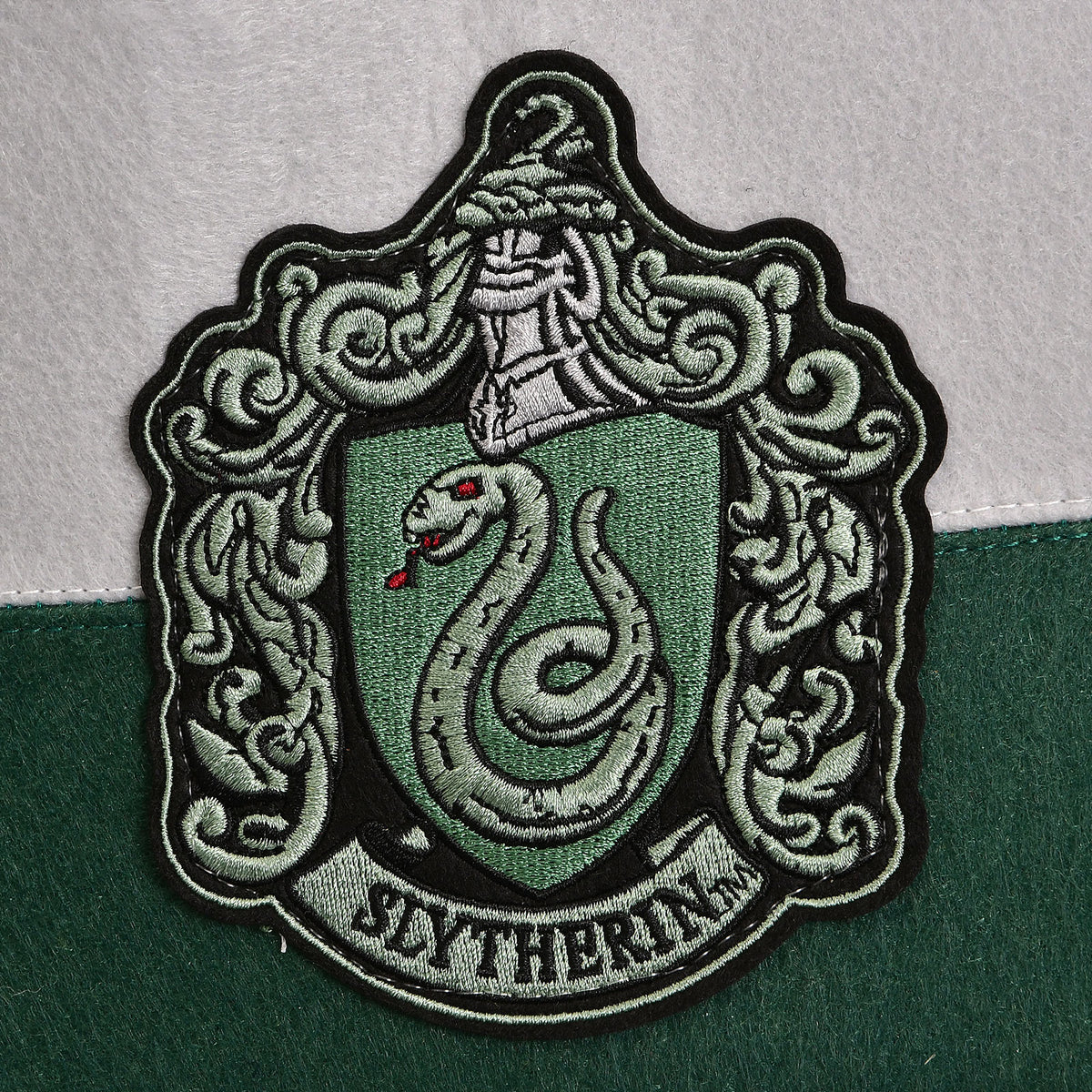 Image produit Harry Potter - Drapeau Blason Serpentard en feutre