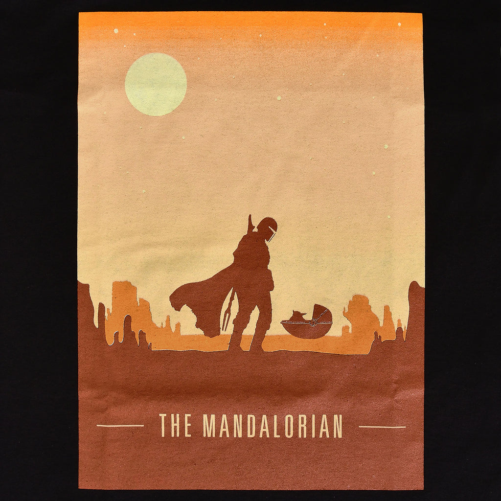 Productafbeelding The Mandalorian Retro Poster T-Shirt zwart - Star Wars