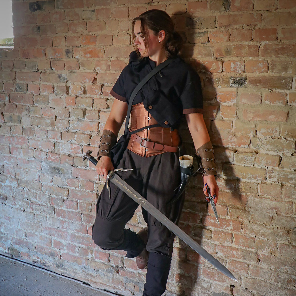 Produktbild Geralt von Riva Silberschwert Replik mit Scheide für Witcher Fans