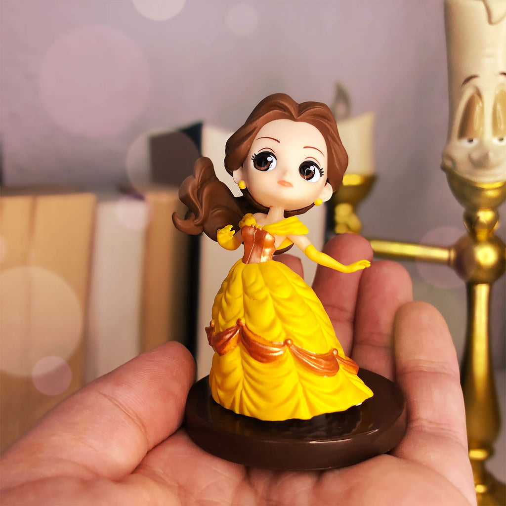 Productafbeelding Belle en het Beest - Belle met Baljurk Q Posket Figuur 7 cm