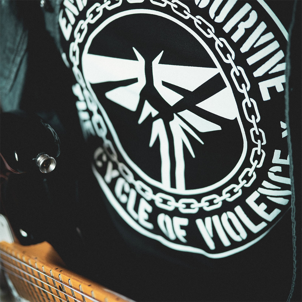 Image produit T-shirt Endure and Survive pour les fans de The Last of Us noir