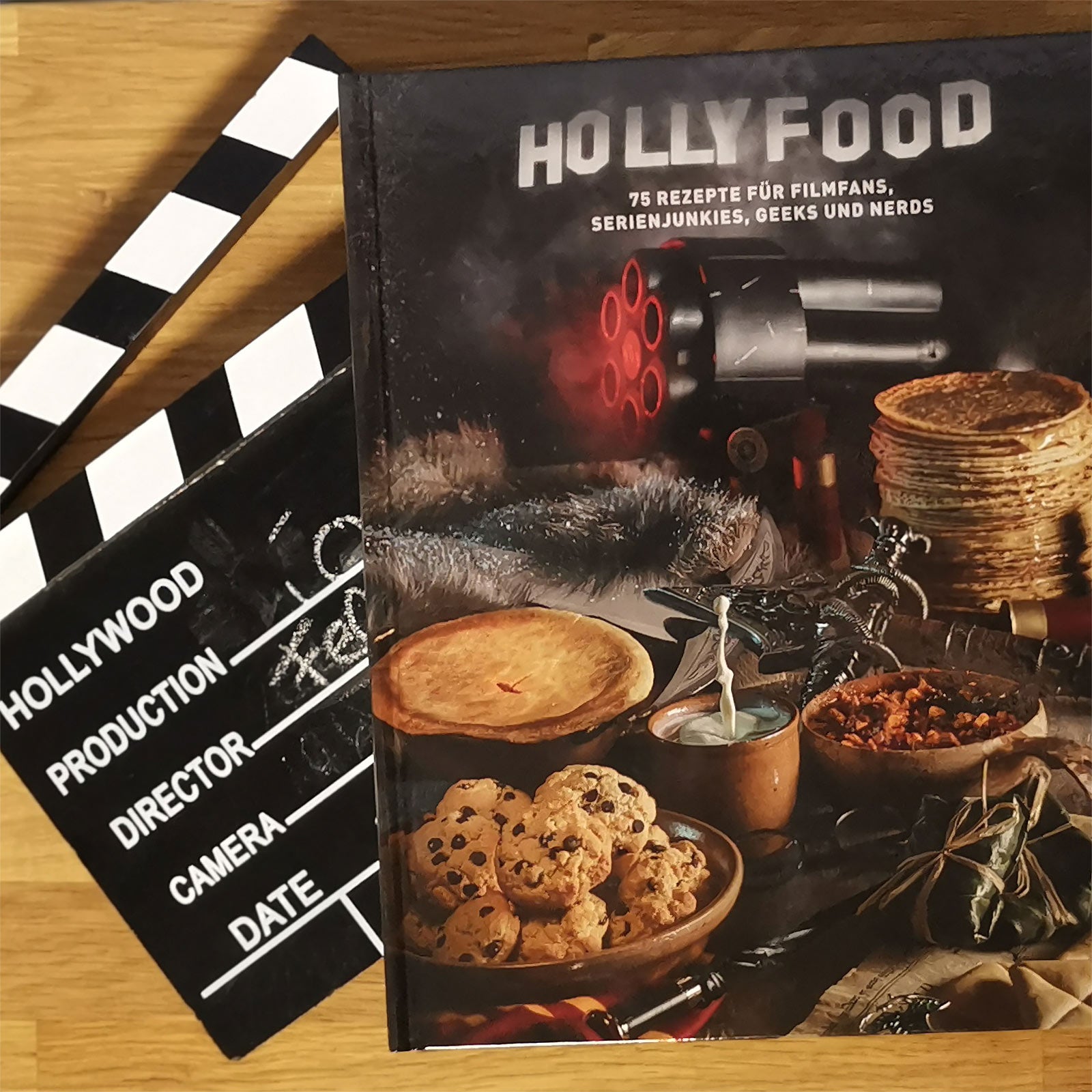 Productafbeelding Hollyfood - Kookboek voor filmliefhebbers, serieverslaafden, geeks en nerds