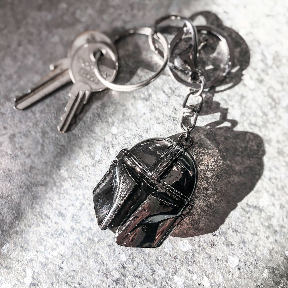 Product image The Mandalorian Helmet Keychain - Star Wars