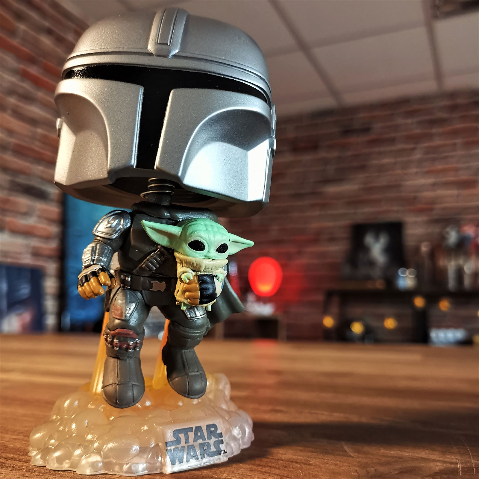 Image produit The Mandalorian avec The Child Funko Pop Figurine à tête branlante - Star Wars