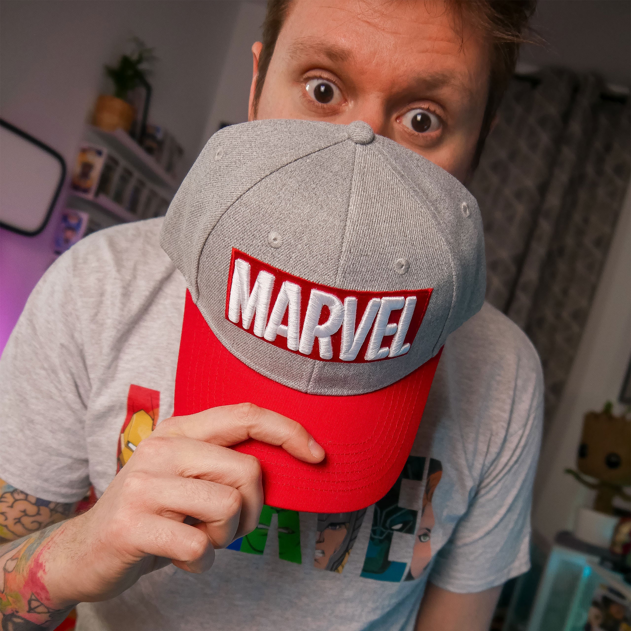 Image produit Marvel - Casquette Logo gris-rouge