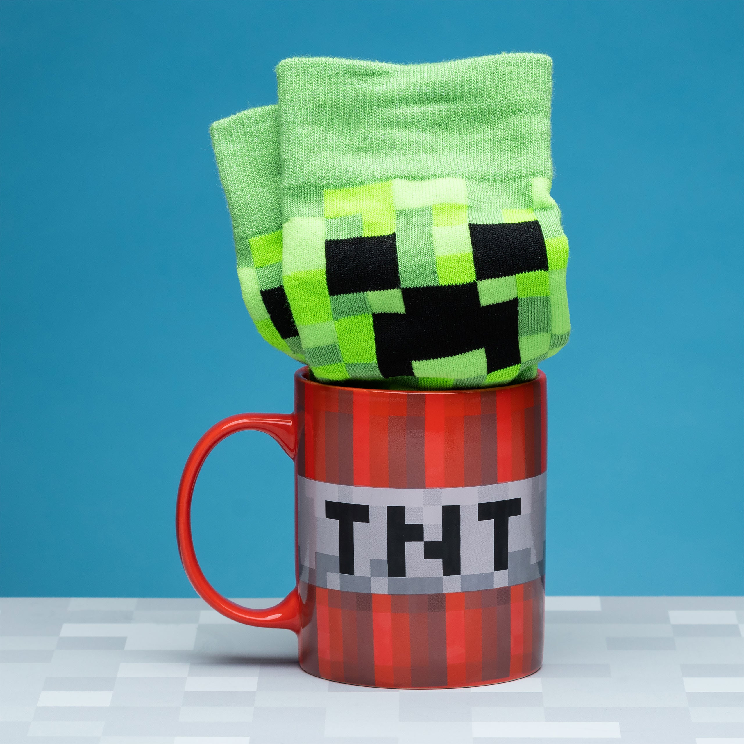 Image produit Minecraft - Ensemble Chaussettes Creeper et Tasse TNT
