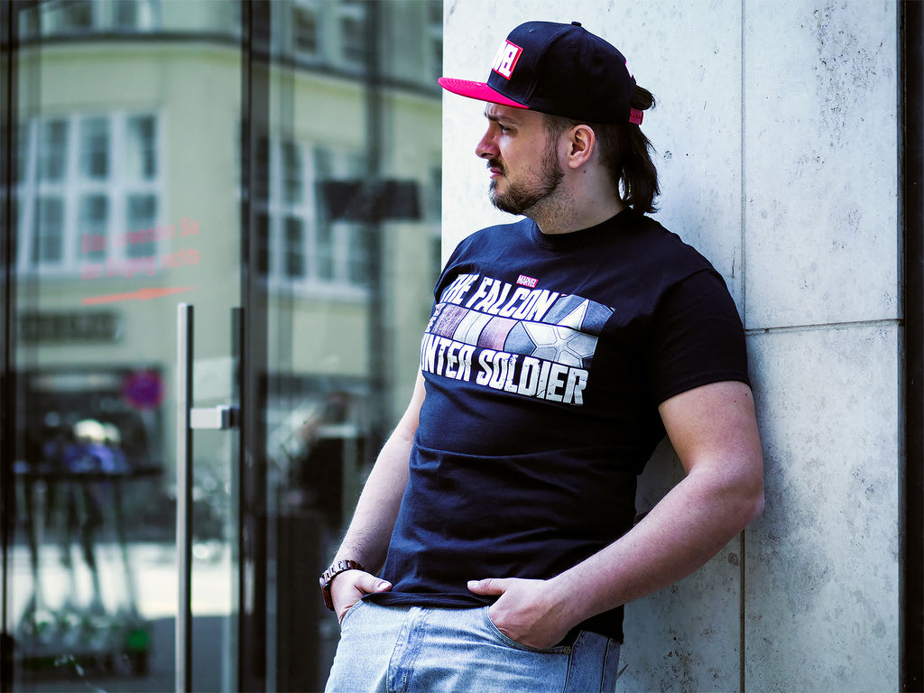 Image produit The Falcon and the Winter Soldier - T-Shirt Logo noir