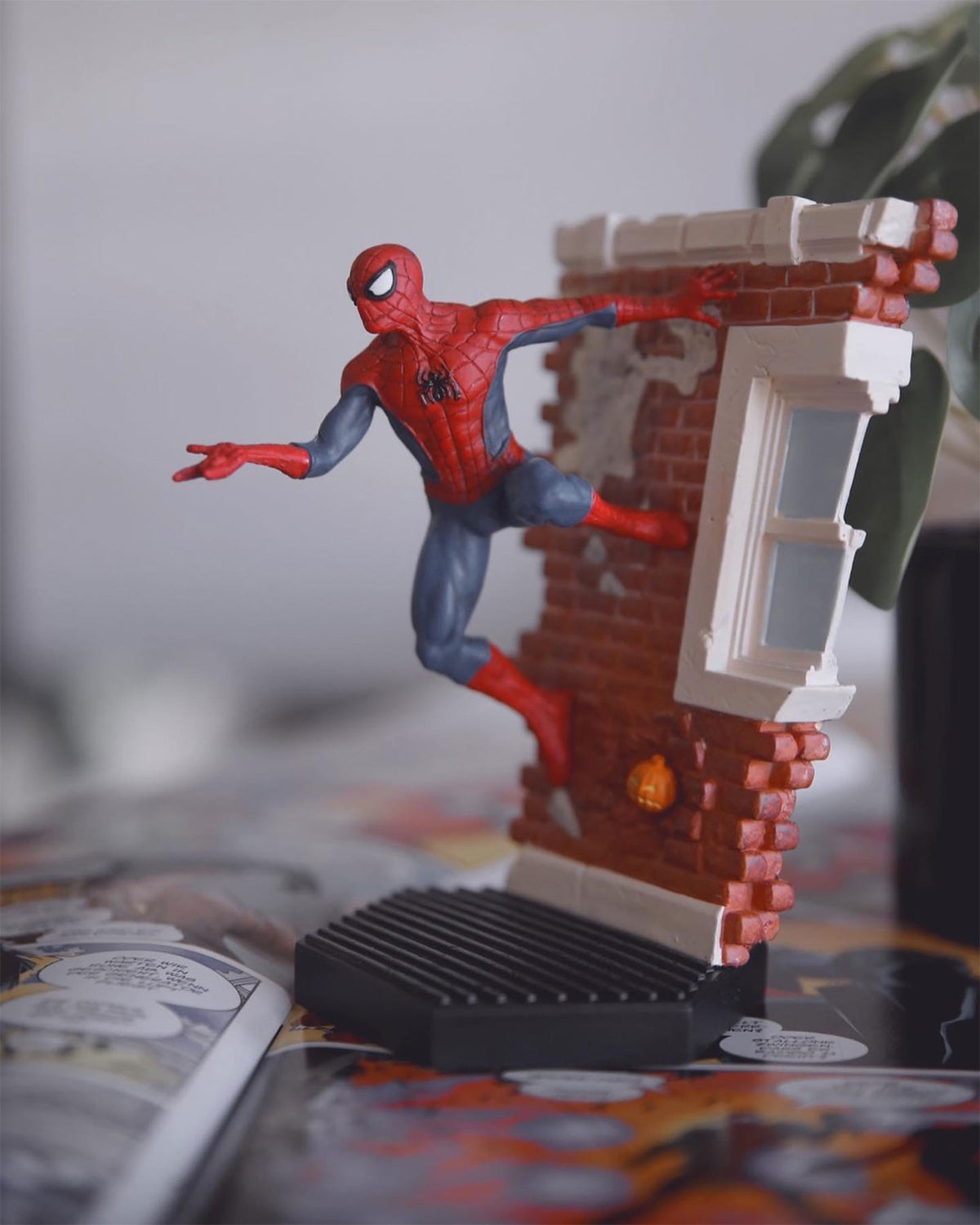 Productafbeelding Marvel - Spider-Man Diorama Schaal 1:16