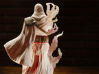 Produktbild Assassin's Creed - Meister-Assassine Ezio Figur 25 cm