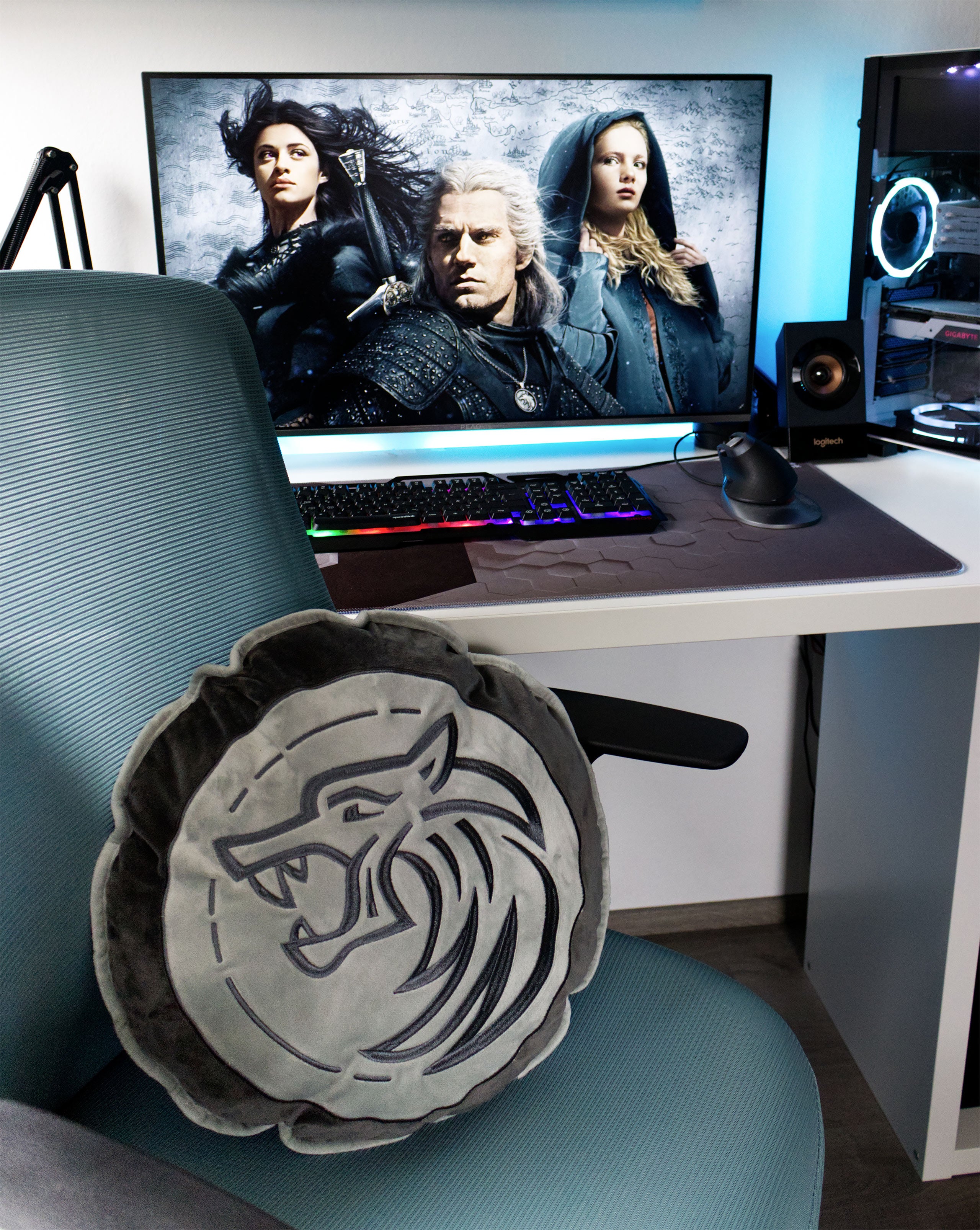 Image produit Witcher - Coussin en peluche École du Loup