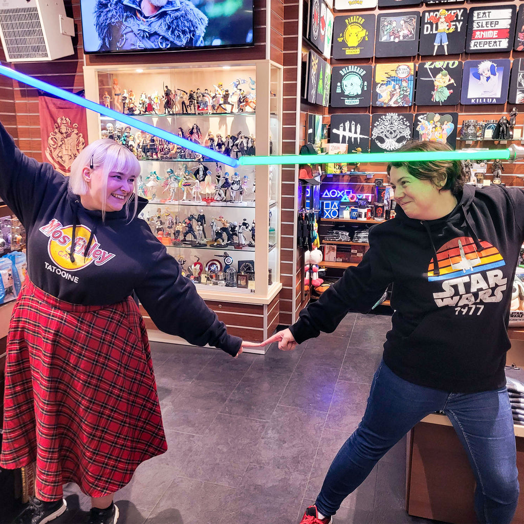 Image produit Sweat à capuche Mos Eisley Cafe pour les fans de Star Wars noir