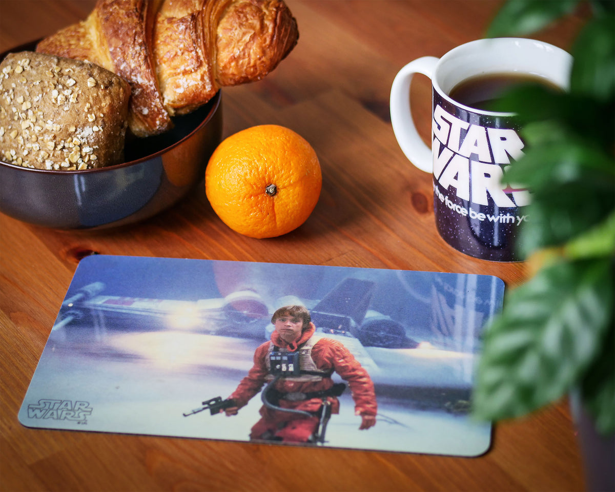 Produktbild Star Wars - Luke in Front of X-Wing Frühstücksbrettchen