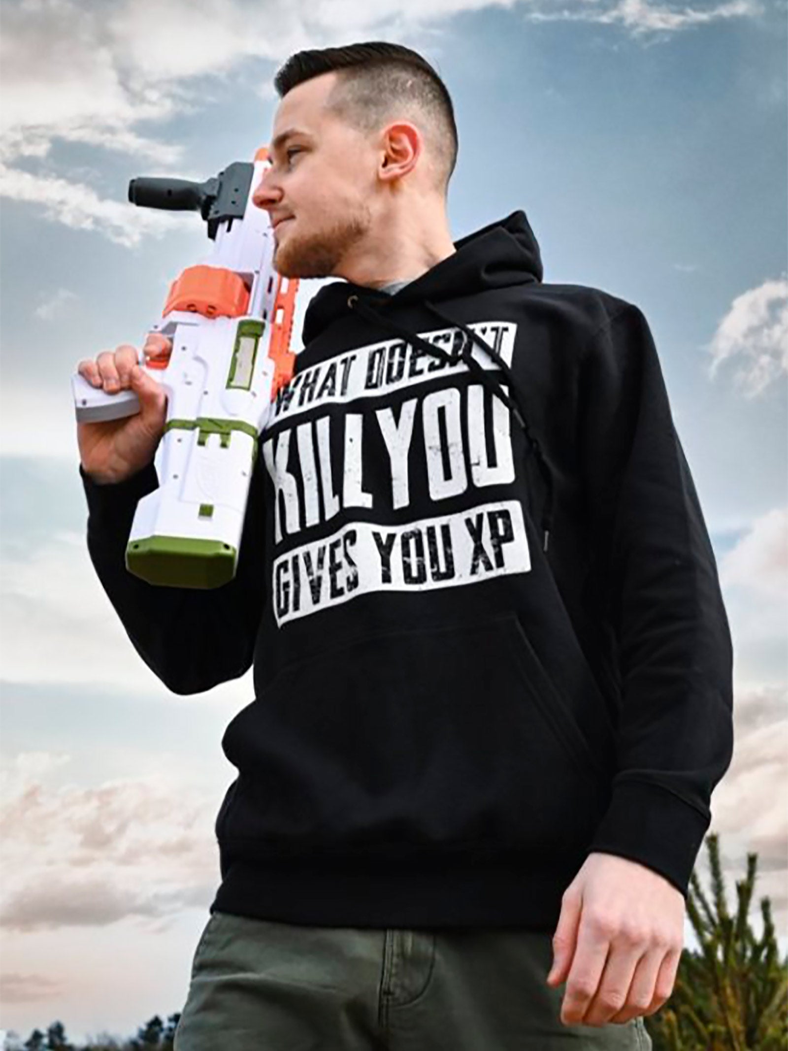Productafbeelding What Doesn't Kill You Gives You XP Hoodie Zwart