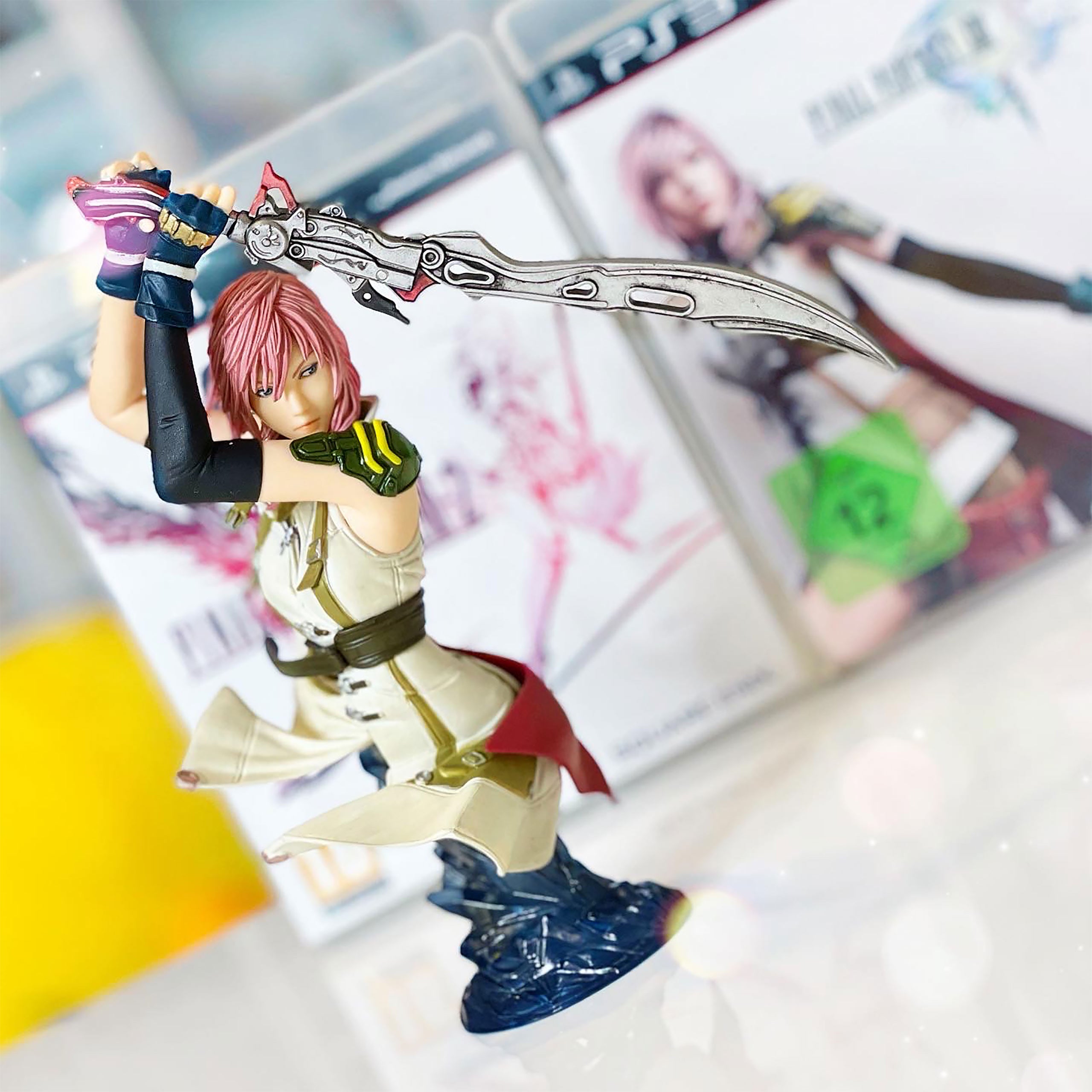 Image produit Final Fantasy - Figurine Lightning 17 cm