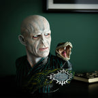 Produktbild Lord Voldemort mit Nagini Büste - Harry Potter