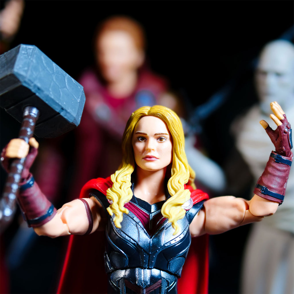 Produktbild Thor: Love and Thunder - Mighty Thor Actionfigur