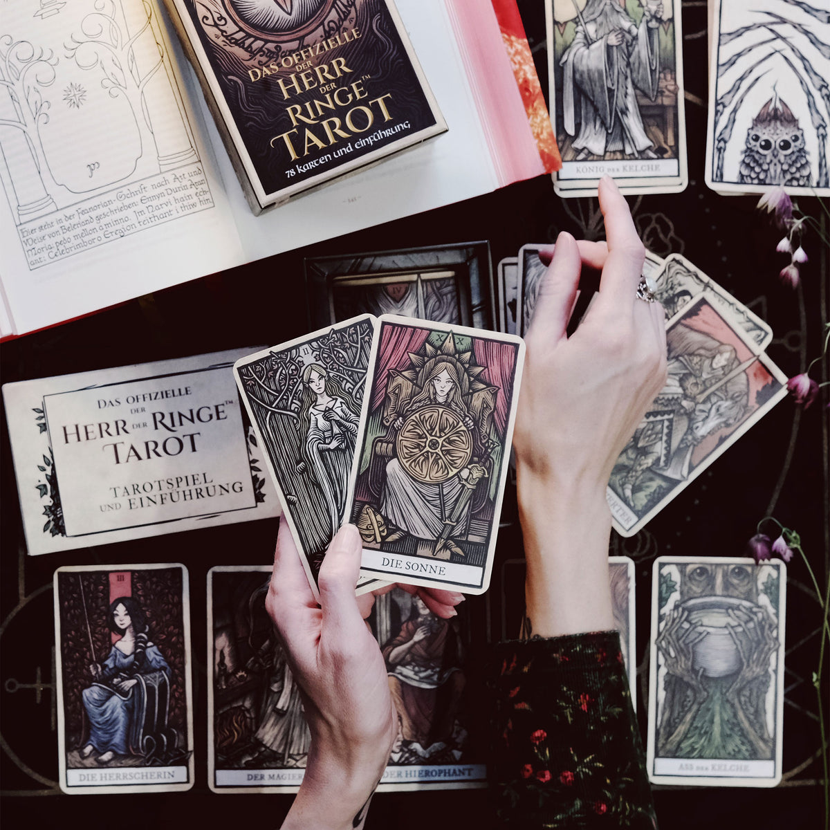 Image produit Le Seigneur des Anneaux Tarot - Jeu de Cartes