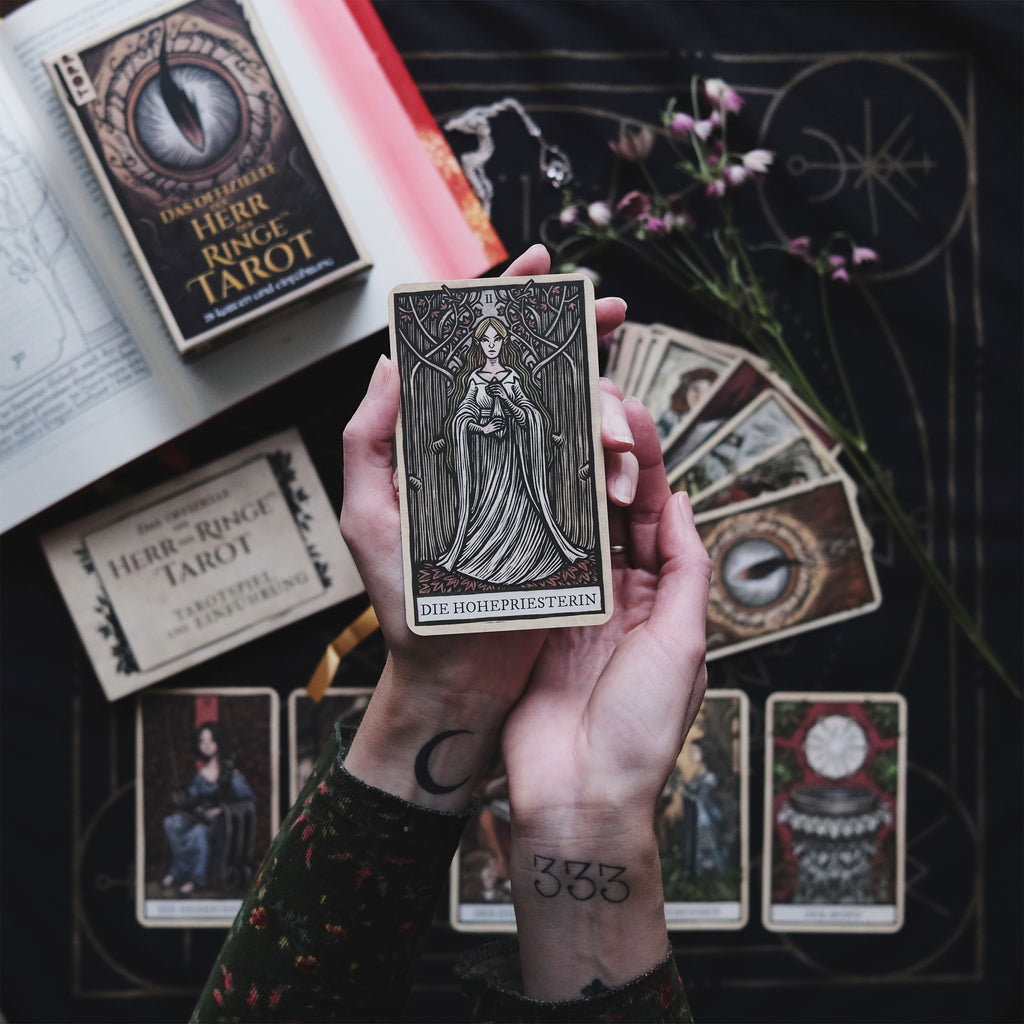 Image produit Le Seigneur des Anneaux Tarot - Jeu de Cartes