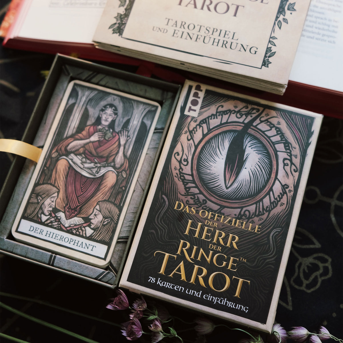 Image produit Le Seigneur des Anneaux Tarot - Jeu de Cartes