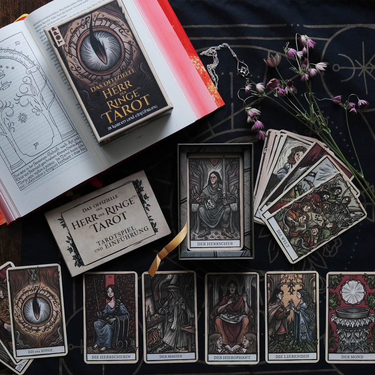 Image produit Le Seigneur des Anneaux Tarot - Jeu de Cartes