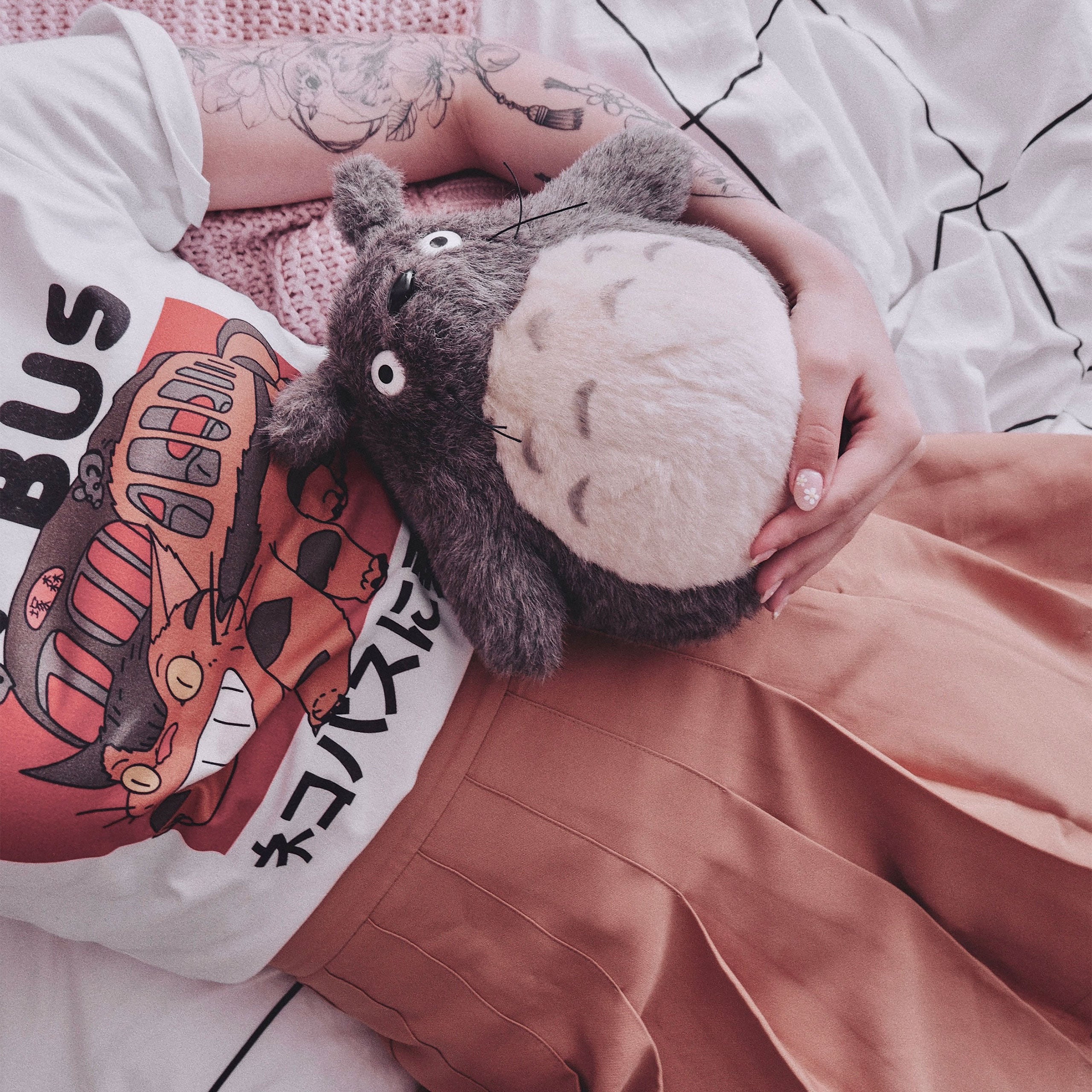 Produktbild Totoro Plüsch Figur grau