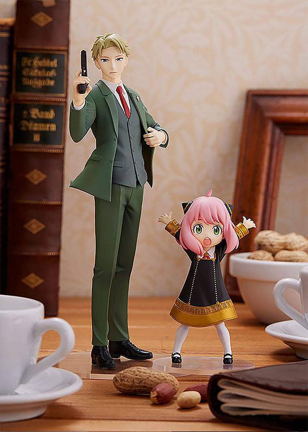 Image produit Spy x Family - Figure Loid Forger 17cm