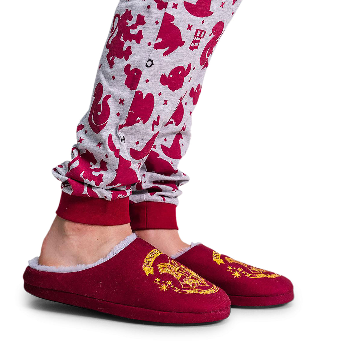Image produit Harry Potter - Pantoufles en Peluche Blason de Poudlard Rouge