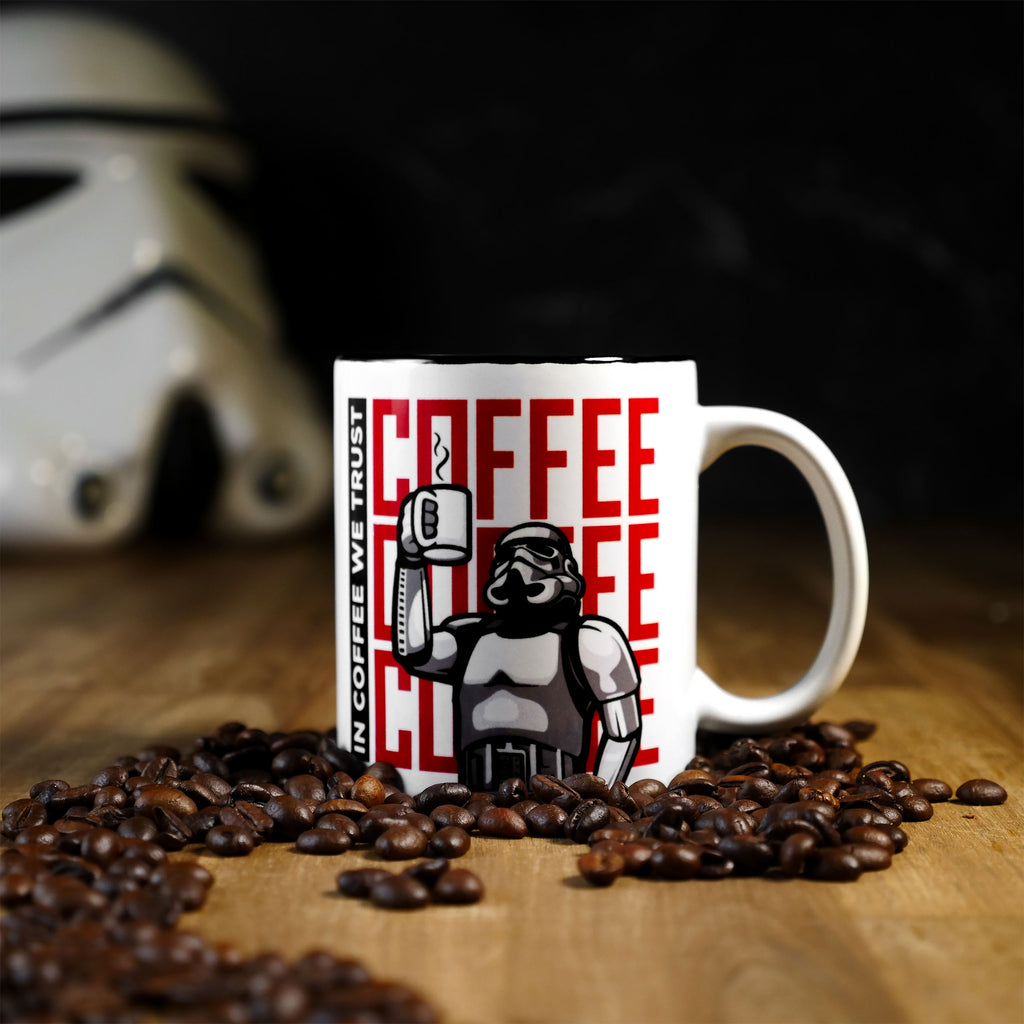 Productafbeelding Originele Stormtrooper - In Coffee We Trust Mok