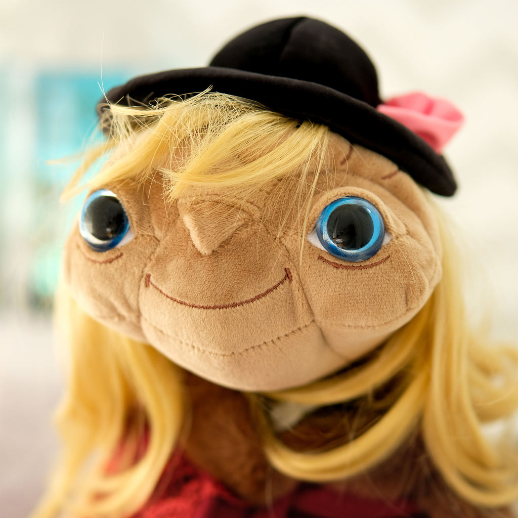 Image produit Figurine en peluche E.T. avec robe et chapeau