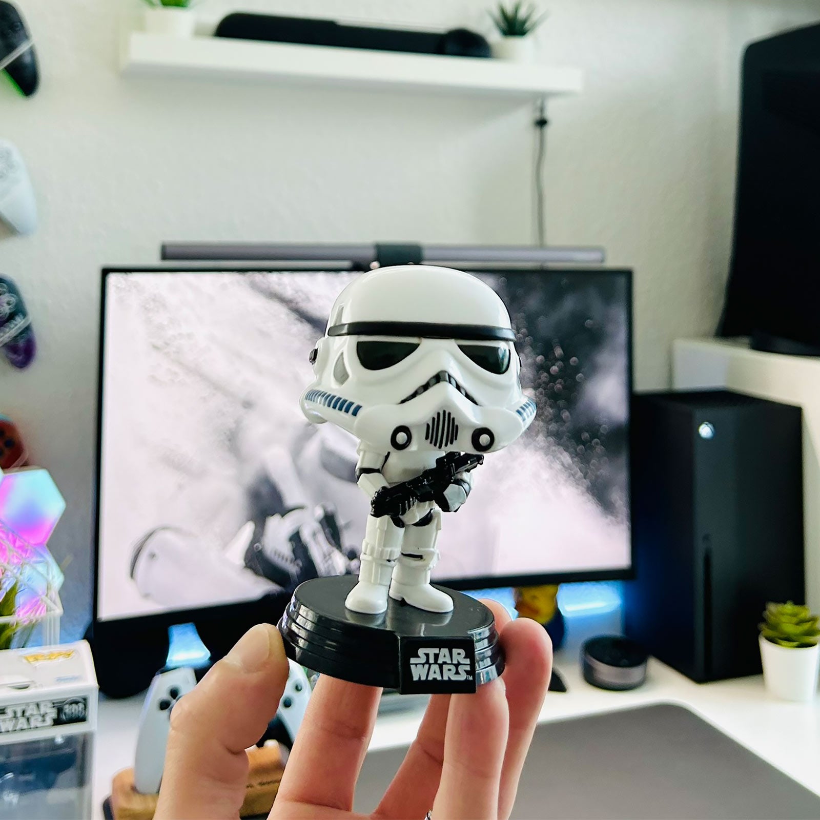 Produktbild Star Wars - Stormtrooper Funko Pop Wackelkopf-Figur
