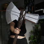 Productafbeelding Thor - Stormbreaker Replica met Licht- en Geluidseffecten