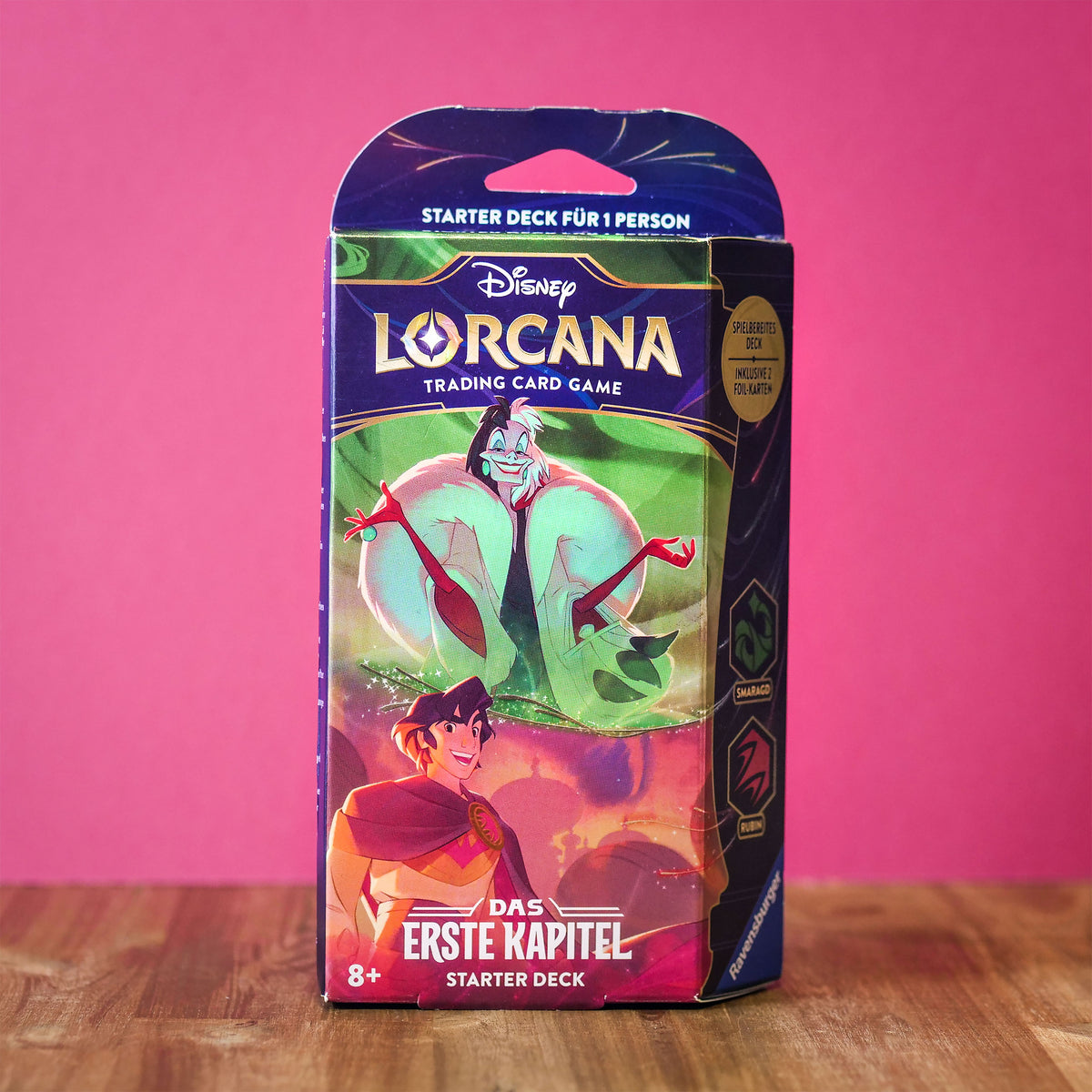 Produktbild Disney Lorcana Smaragd und Rubin Starterset - Das Erste Kapitel Trading Card Game