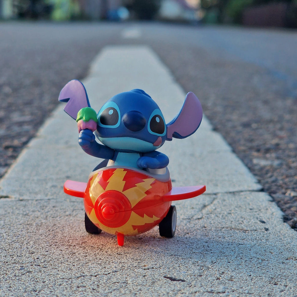 Produktbild Lilo & Stitch - Mystery Rückzug-Auto mit Stitch Figur