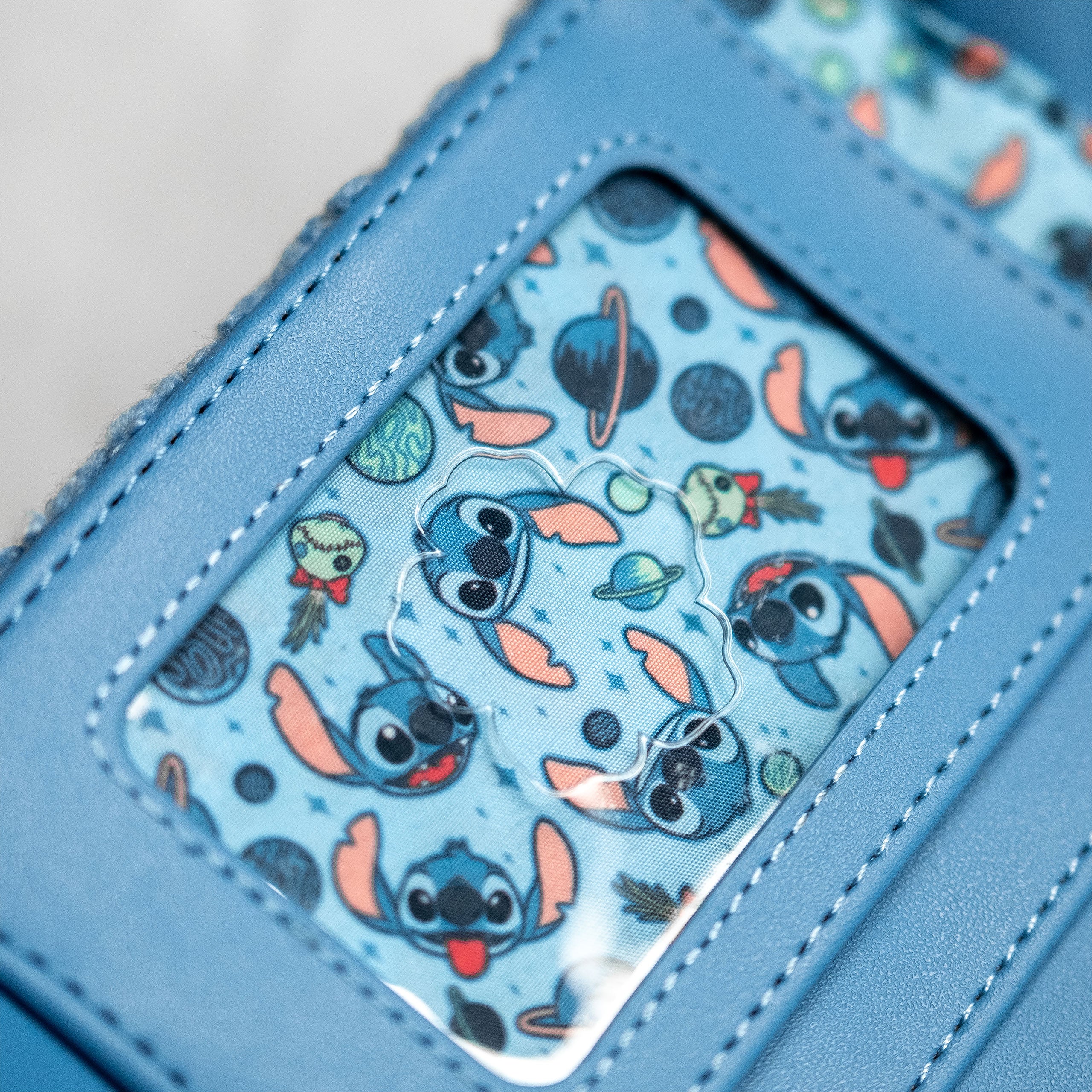 Image produit Lilo & Stitch - Portefeuille en peluche Stitch de poche