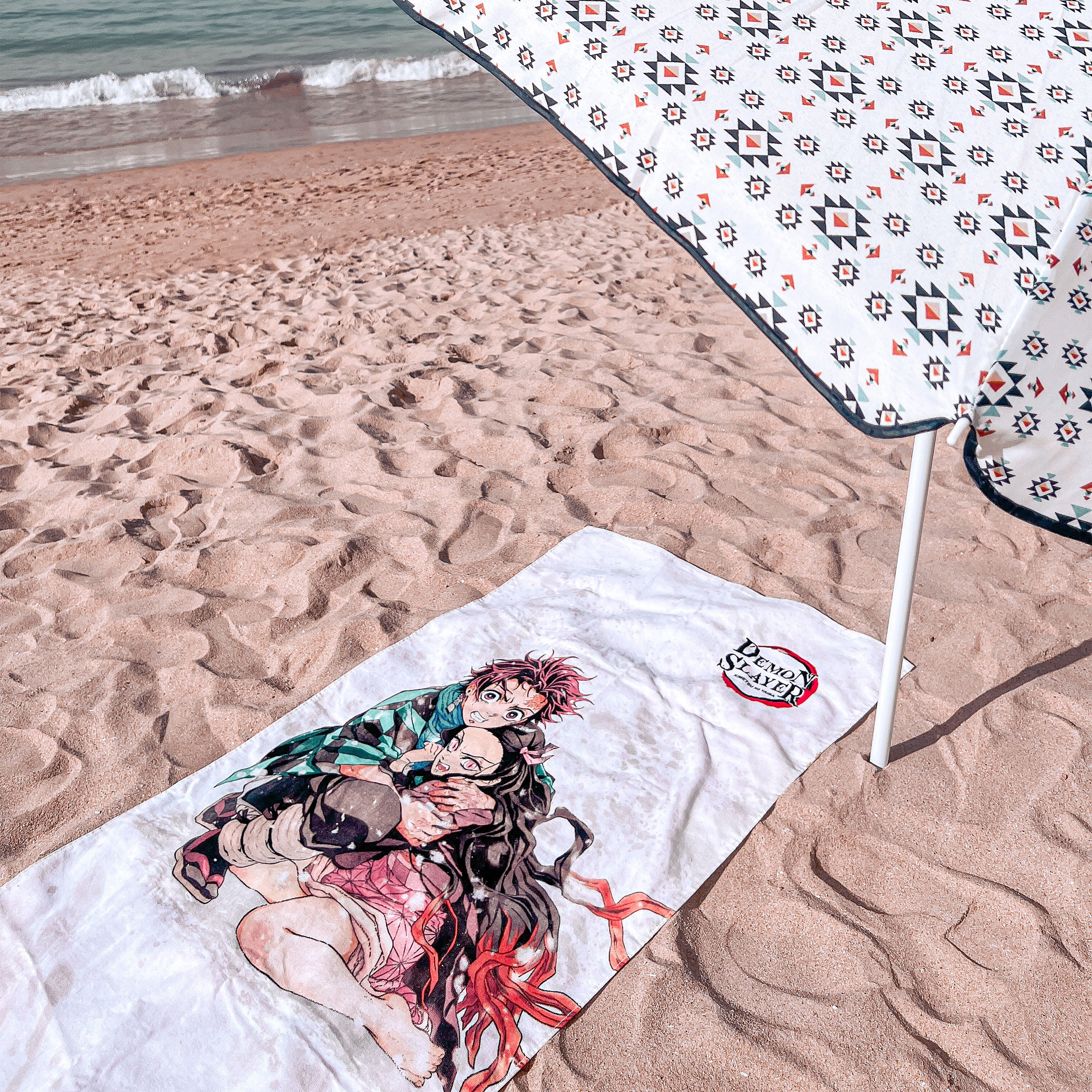 Productafbeelding Demon Slayer - Nezuko en Tanjiro Kamado Strandhanddoek