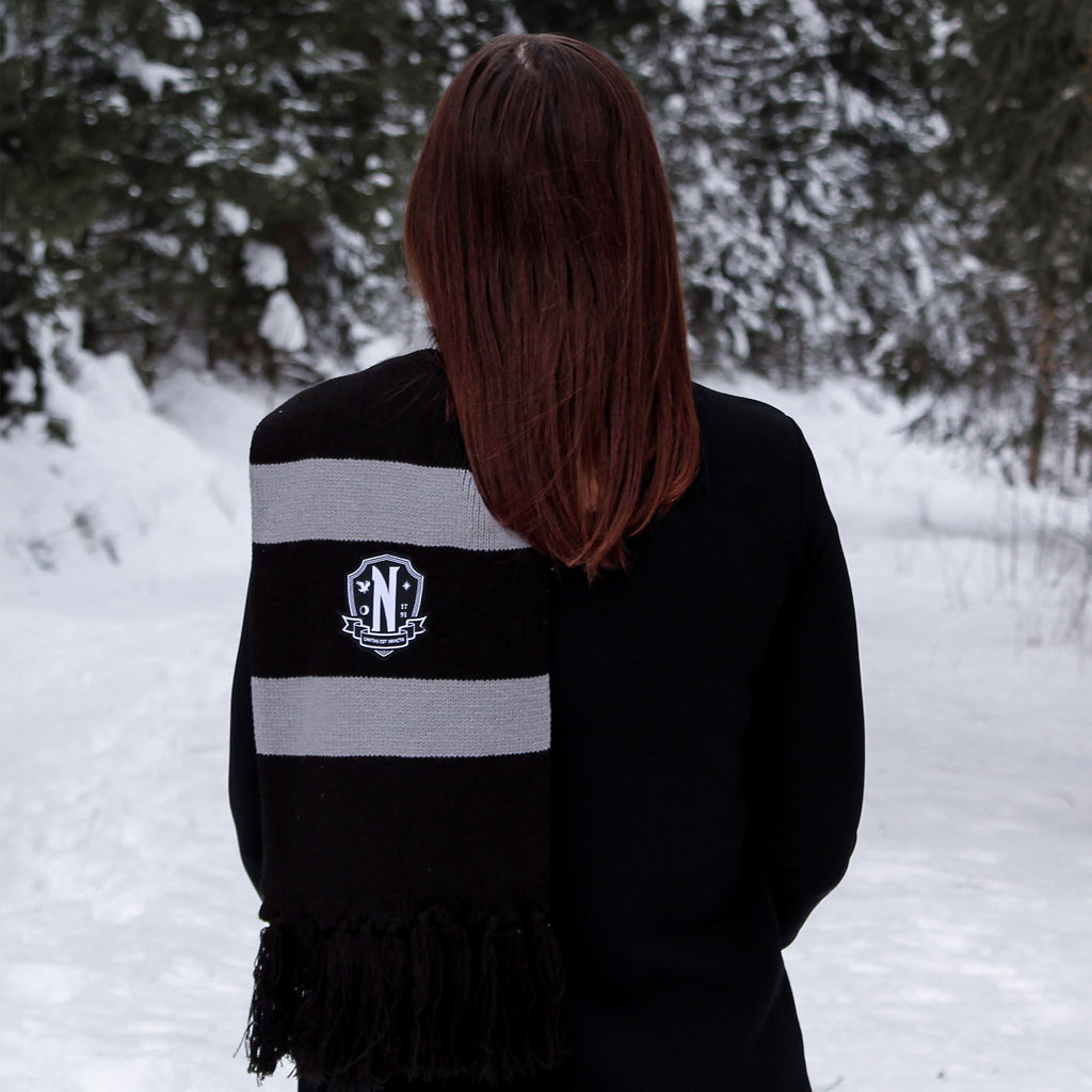 Produktbild Wednesday - Nevermore Academy Schal