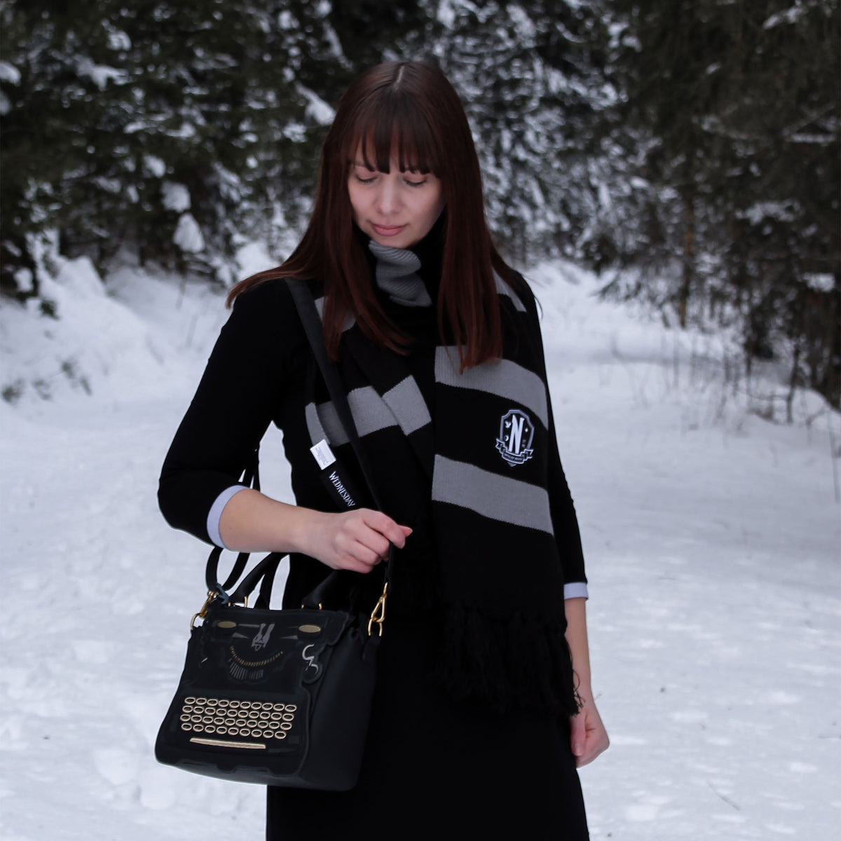 Productafbeelding Wednesday - Nevermore Academy Sjaal