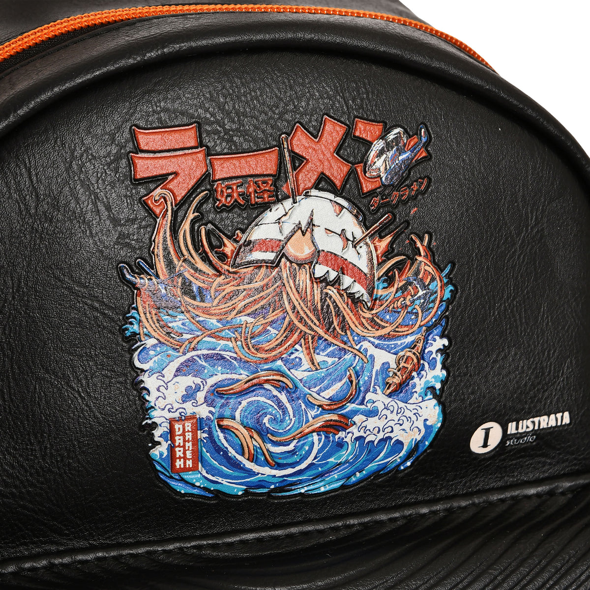 Image produit Ilustrata - Sac à dos Dark Ramen avec pendentif Pom Pom noir