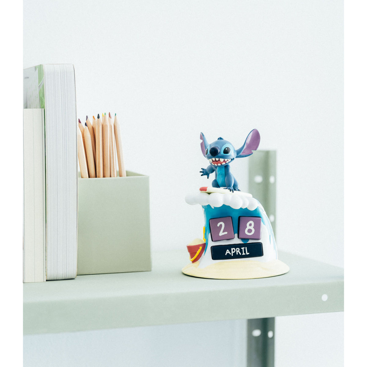 Image produit Stitch Surfer 3D Calendrier Annuel - Lilo & Stitch